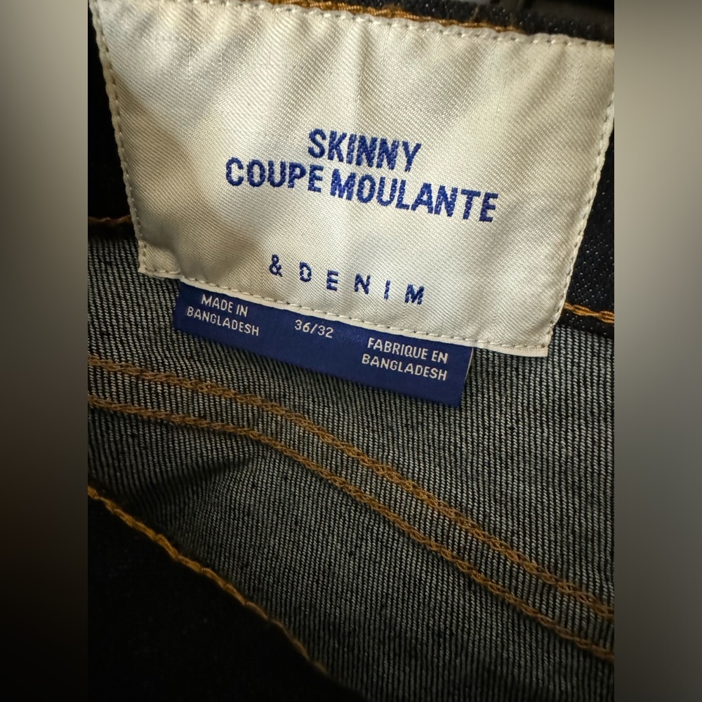 Jeans - Picture 3 of 3
